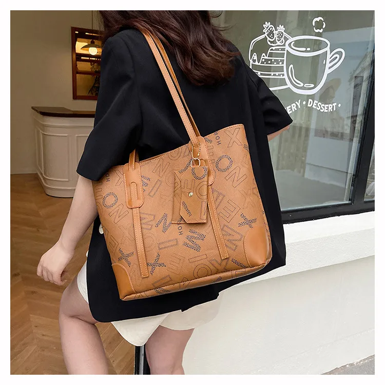 Women's Foreign Trade Bags  New Shoulder Bag Retro Fashion Casual Tote Bag Women's Simple Large Capacity Handbag display picture 5