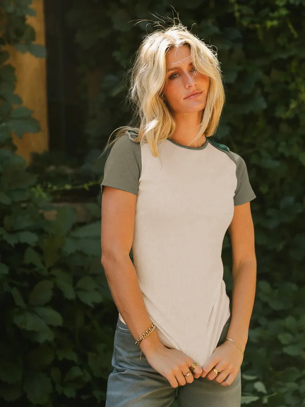 New Foreign Trade   Hot Selling  Style New Contrast Color Stitching Crewneck Casual Style Slim-fit Short-sleeved T display picture 24