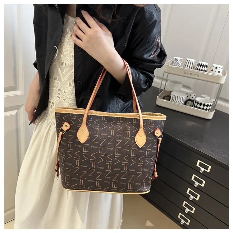 New Fashion Large Capacity High-End Handbag Commuter Messenger Bag Women's Bag Shoulder Portable Tote Bag display picture 5