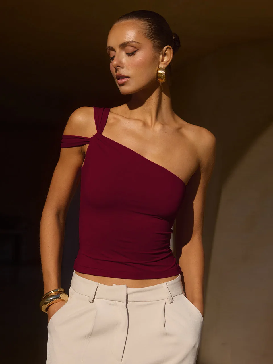 Summer New Sexy Spice Girl  Irregular Collar Fashionable Short Navel Design Sense Vest Top For Women display picture 19