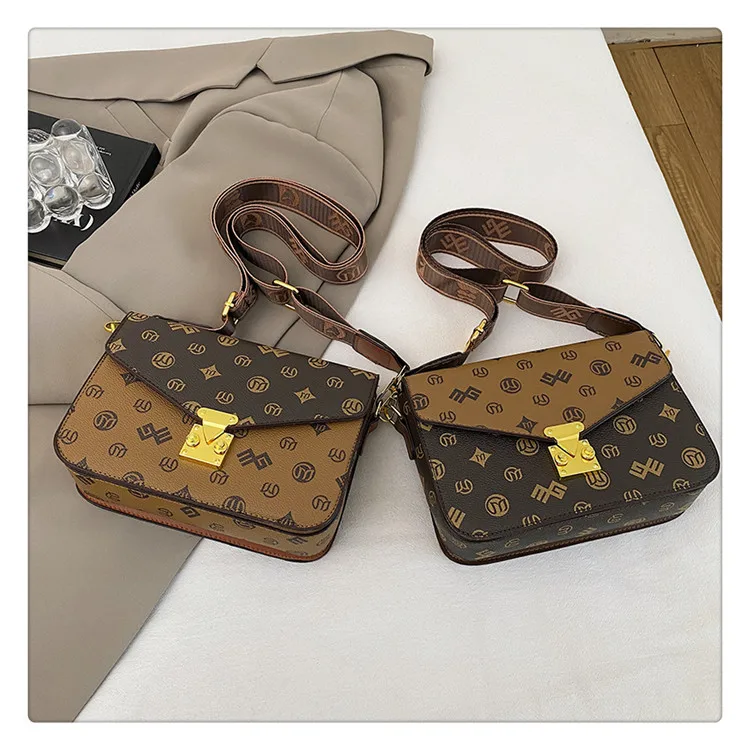 Fashionable Shoulder Bag Simple Fashion Retro Women Bag  New Personal Leisure Texture Western Style Crossbody Small Square Bag display picture 14