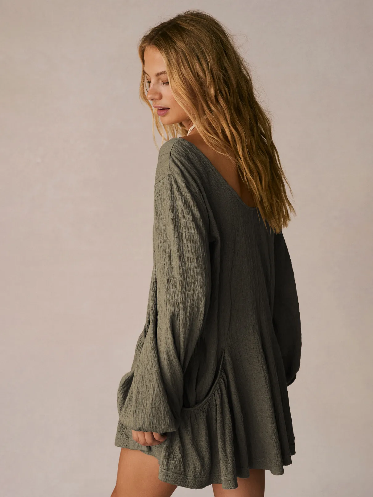 Foreign Trade All-match Explosions Women's U-collar Lantern Sleeve Pocket Solid Color Loose Casual Dress Long-sleeved Skirt display picture 8