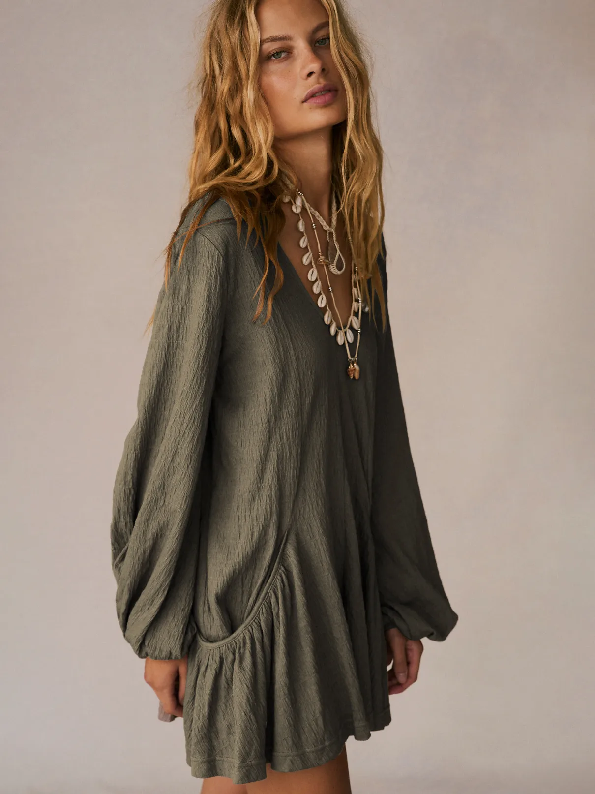 Foreign Trade All-match Explosions Women's U-collar Lantern Sleeve Pocket Solid Color Loose Casual Dress Long-sleeved Skirt display picture 10