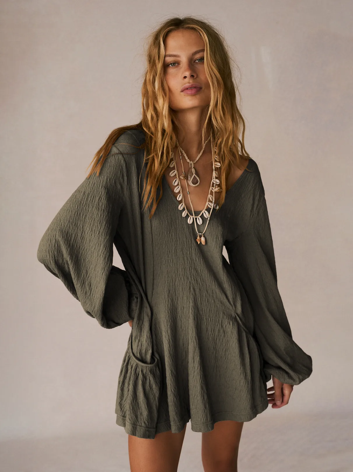 Foreign Trade All-match Explosions Women's U-collar Lantern Sleeve Pocket Solid Color Loose Casual Dress Long-sleeved Skirt display picture 11