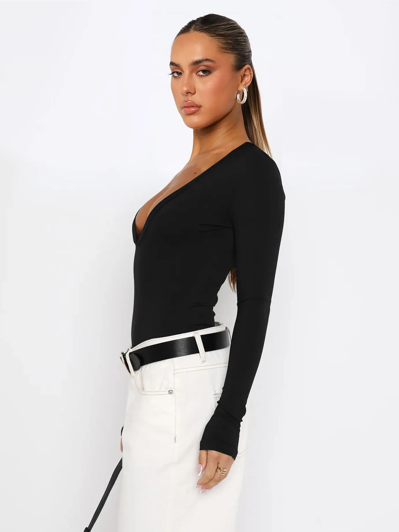 Foreign Trade  Hot Girl Y2K Explosions Women's Wear Deep V-neck Solid Color All-match Slim-fit Top With Long Sleeve Autumn And Winter Women display picture 3