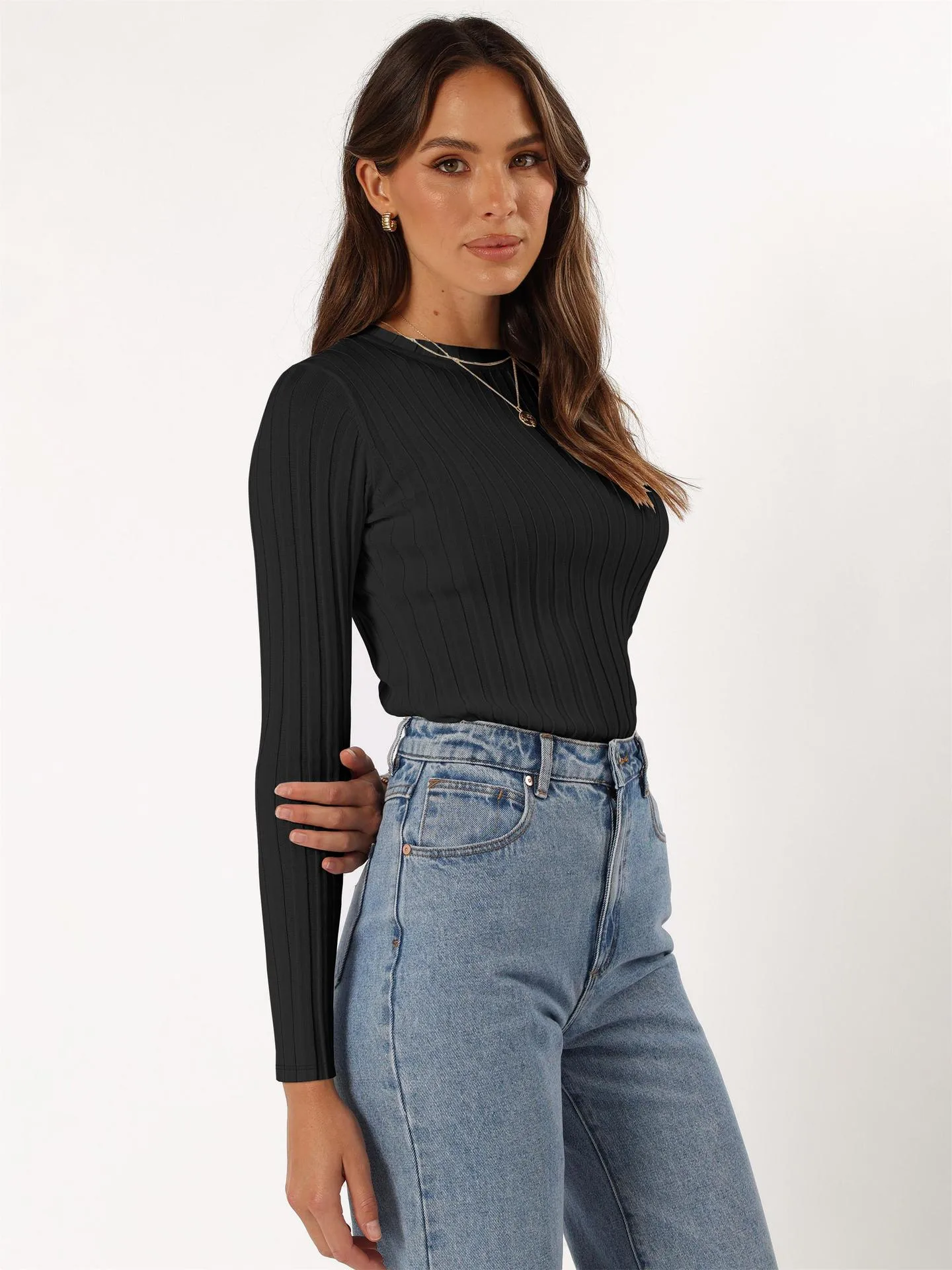 Europe And The United States  New Round Neck Knitted Thread Slim Solid Color Simple Commuter Wind Long Sleeve Top T-shirt display picture 25