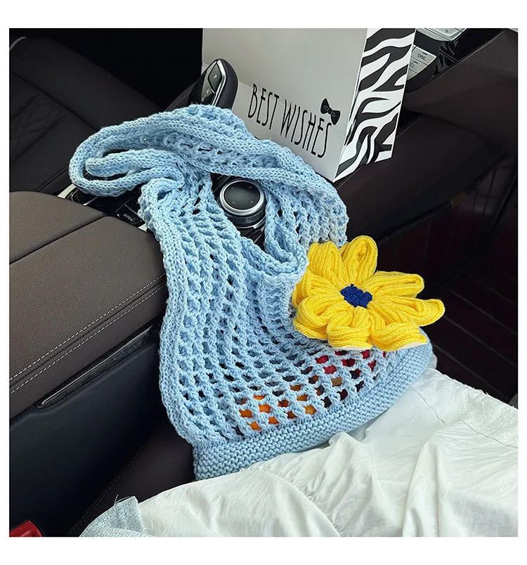 Artistic Hollow Knitted Woven Bag Women's Large Capacity  New Casual Shoulder Bag Seaside Vacation Beach Bag display picture 1
