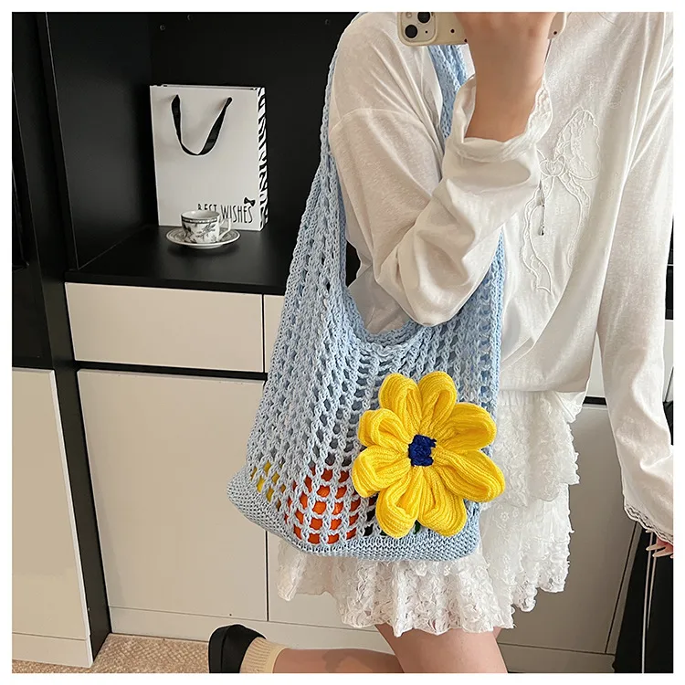 Artistic Hollow Knitted Woven Bag Women's Large Capacity  New Casual Shoulder Bag Seaside Vacation Beach Bag display picture 6
