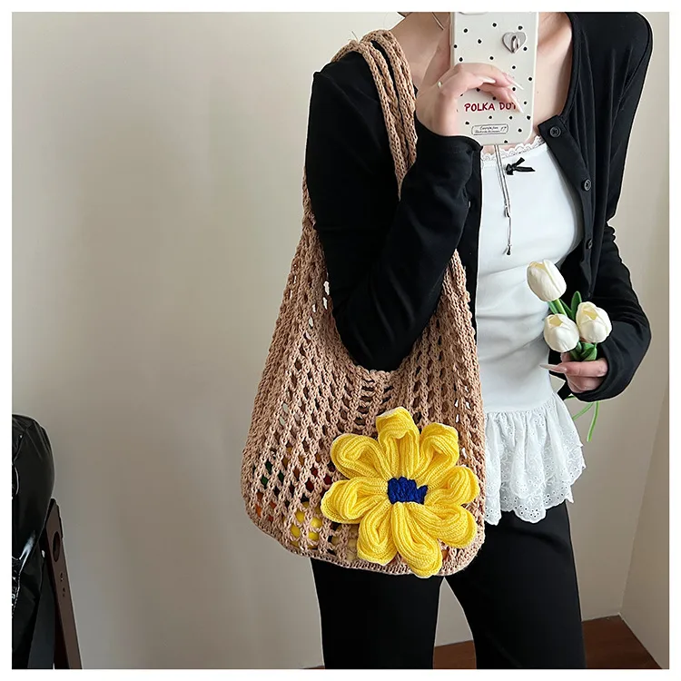 Artistic Hollow Knitted Woven Bag Women's Large Capacity  New Casual Shoulder Bag Seaside Vacation Beach Bag display picture 17