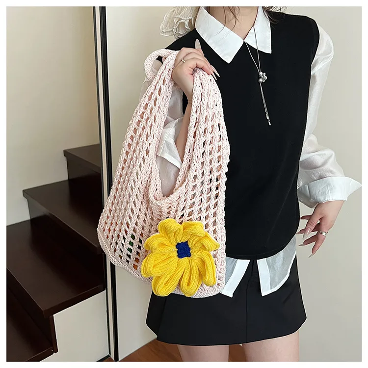 Artistic Hollow Knitted Woven Bag Women's Large Capacity  New Casual Shoulder Bag Seaside Vacation Beach Bag display picture 19