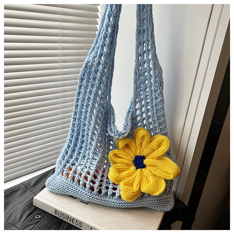Artistic Hollow Knitted Woven Bag Women's Large Capacity  New Casual Shoulder Bag Seaside Vacation Beach Bag display picture 24