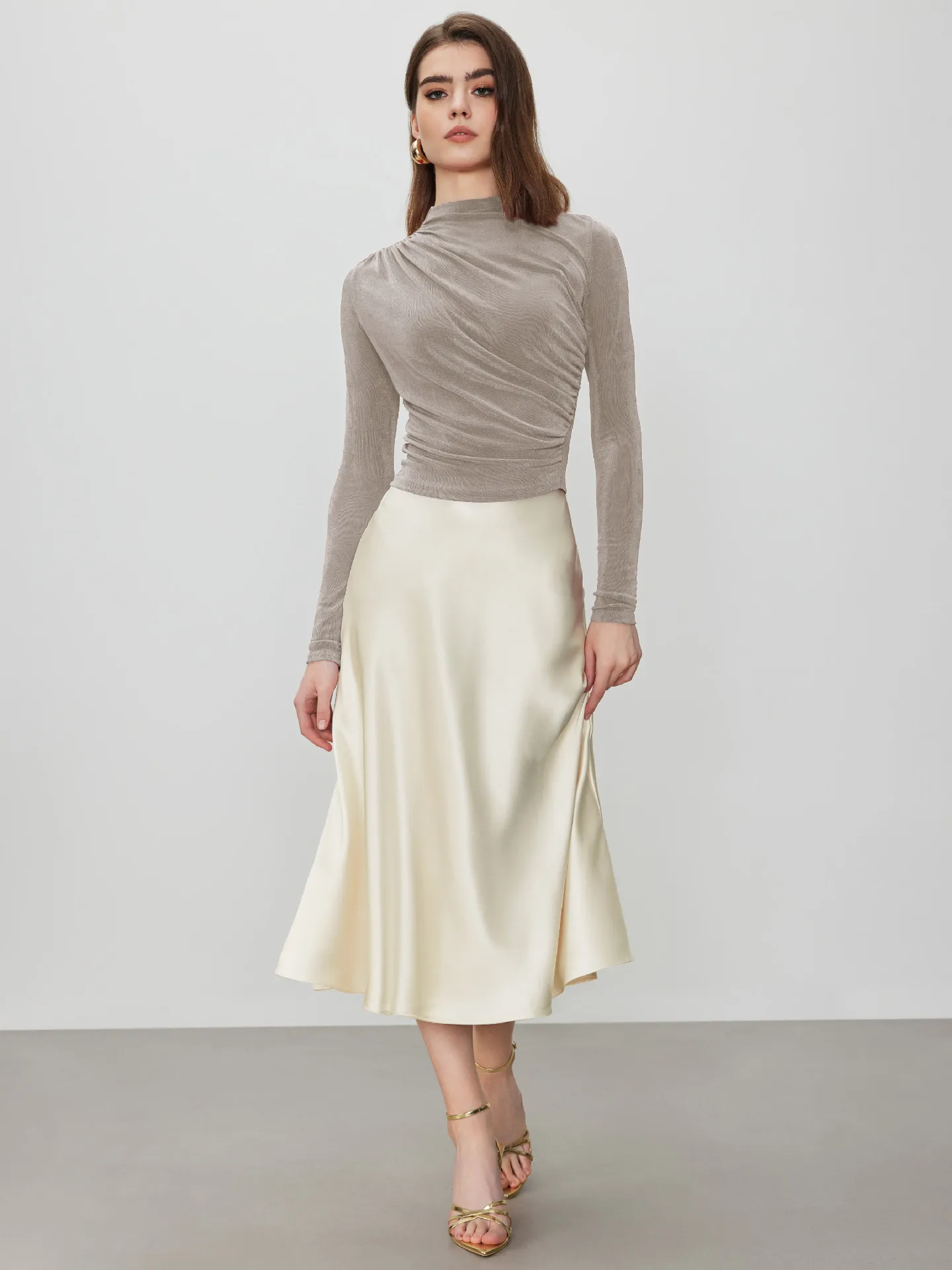 Foreign Trade Wholesale Semi-high Collar Long Sleeve Slim Suede Pleated Solid Color Interior Temperament Commuter Joker T-shirt Women display picture 17