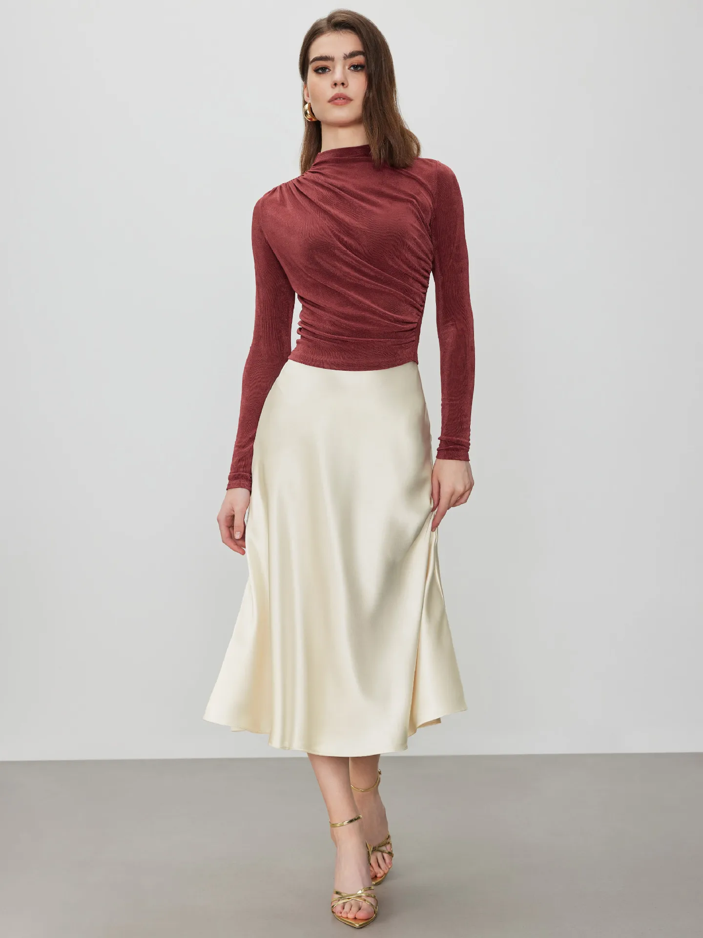 Foreign Trade Wholesale Semi-high Collar Long Sleeve Slim Suede Pleated Solid Color Interior Temperament Commuter Joker T-shirt Women display picture 9