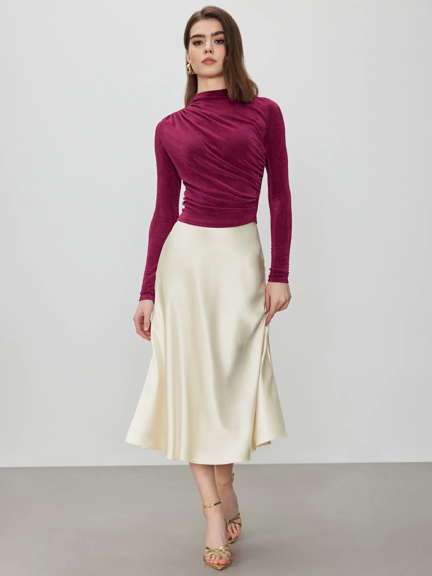 Foreign Trade Wholesale Semi-high Collar Long Sleeve Slim Suede Pleated Solid Color Interior Temperament Commuter Joker T-shirt Women display picture 20