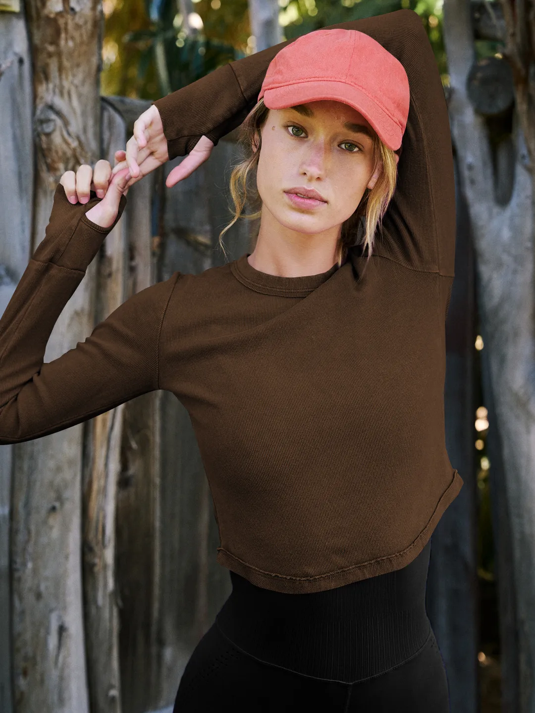 Explosions Solid Color Rib Arc Set Finger Shoulder T-Shirt Women's Summer Y2K Women's Sports Navel Hot Girl Top display picture 21