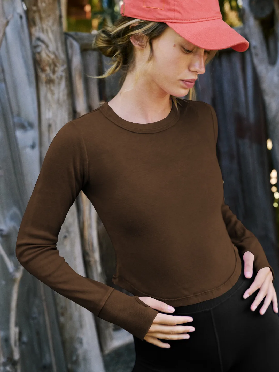 Explosions Solid Color Rib Arc Set Finger Shoulder T-Shirt Women's Summer Y2K Women's Sports Navel Hot Girl Top display picture 22