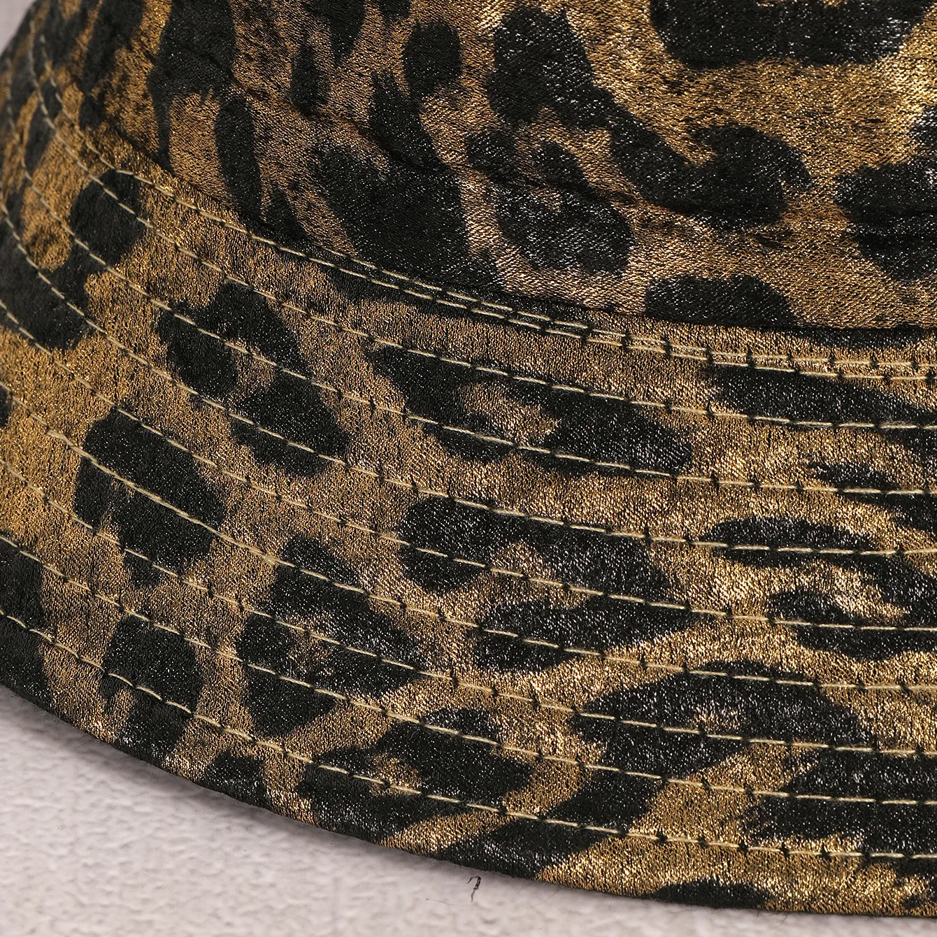 Women's Casual Retro Classic Style Leopard Wide Eaves Bucket Hat display picture 3