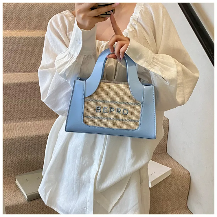 Trendy Small Square Bag  Fashion Shoulder Bag Letter Printing Women's Bag New Simple Handbag  Crossbody Bag display picture 4