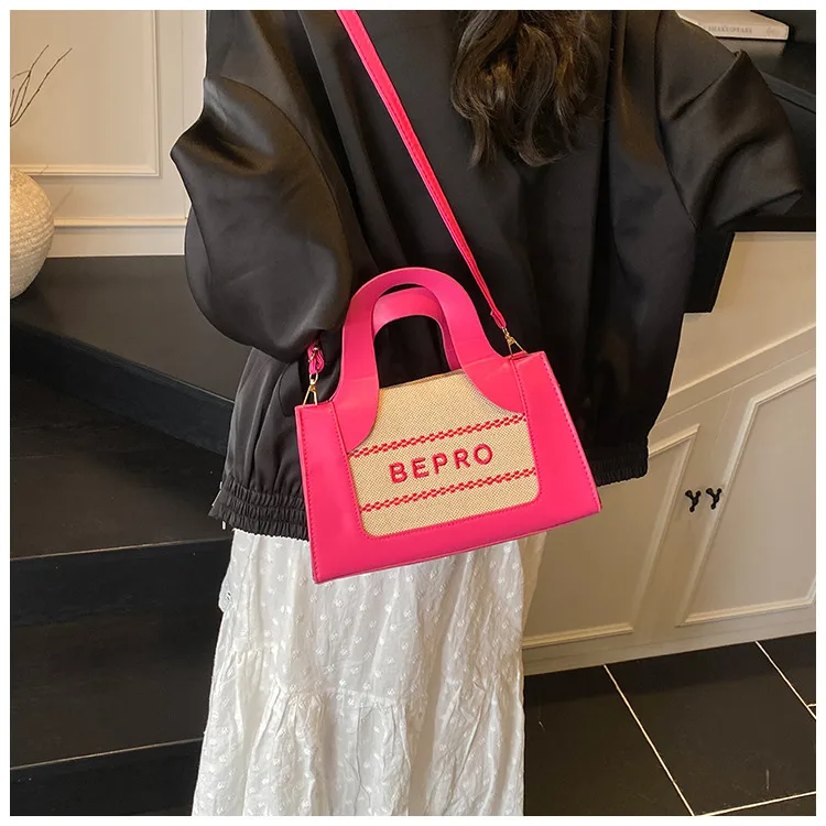 Trendy Small Square Bag  Fashion Shoulder Bag Letter Printing Women's Bag New Simple Handbag  Crossbody Bag display picture 10