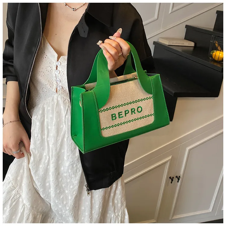Trendy Small Square Bag  Fashion Shoulder Bag Letter Printing Women's Bag New Simple Handbag  Crossbody Bag display picture 12