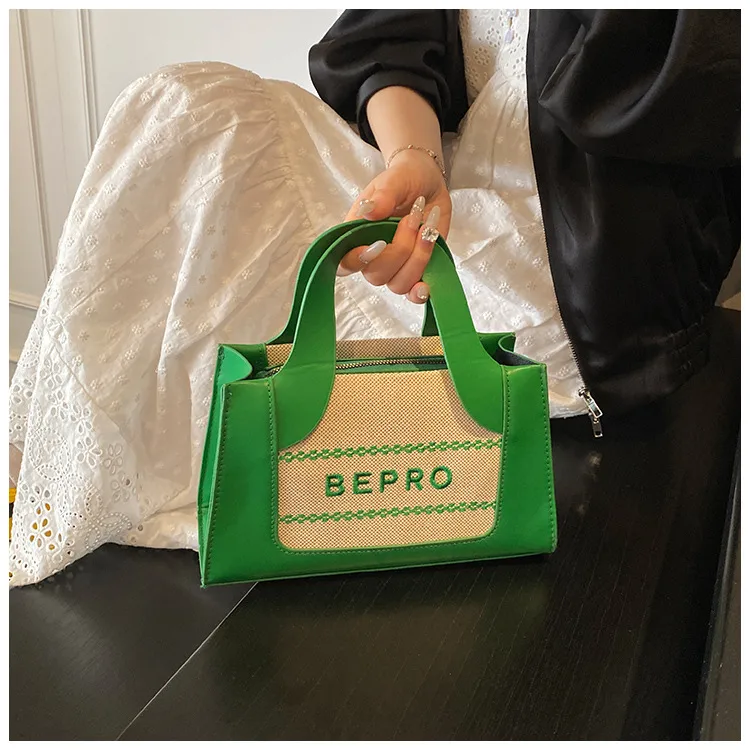 Trendy Small Square Bag  Fashion Shoulder Bag Letter Printing Women's Bag New Simple Handbag  Crossbody Bag display picture 13