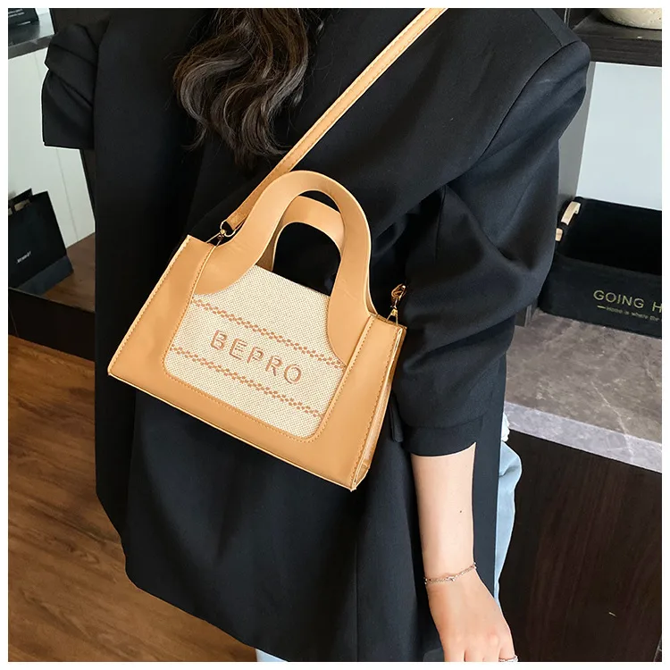 Trendy Small Square Bag  Fashion Shoulder Bag Letter Printing Women's Bag New Simple Handbag  Crossbody Bag display picture 15