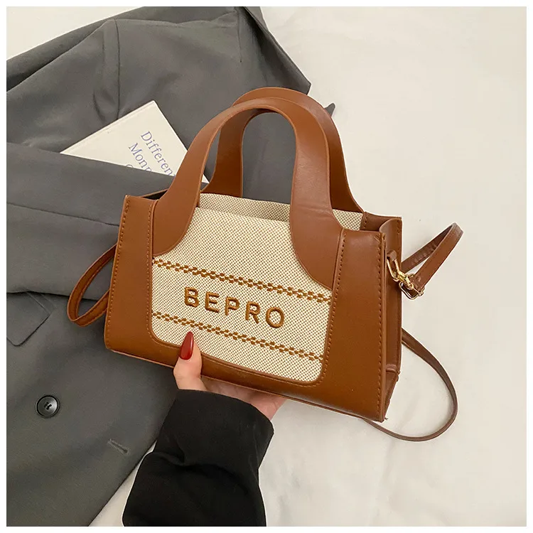 Trendy Small Square Bag  Fashion Shoulder Bag Letter Printing Women's Bag New Simple Handbag  Crossbody Bag display picture 21