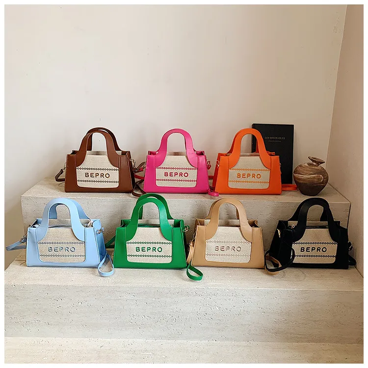 Trendy Small Square Bag  Fashion Shoulder Bag Letter Printing Women's Bag New Simple Handbag  Crossbody Bag display picture 23