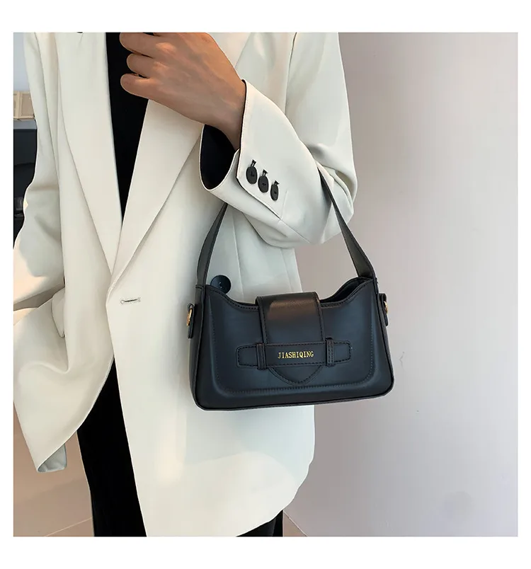 Niche Design Underarm Bag For Women  Autumn And Winter New Commuter Bag Simple Personality Shoulder Messenger Bag For Women display picture 12