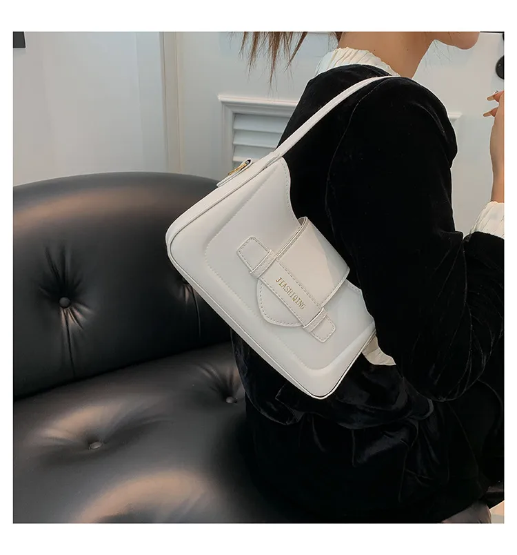 Niche Design Underarm Bag For Women  Autumn And Winter New Commuter Bag Simple Personality Shoulder Messenger Bag For Women display picture 14