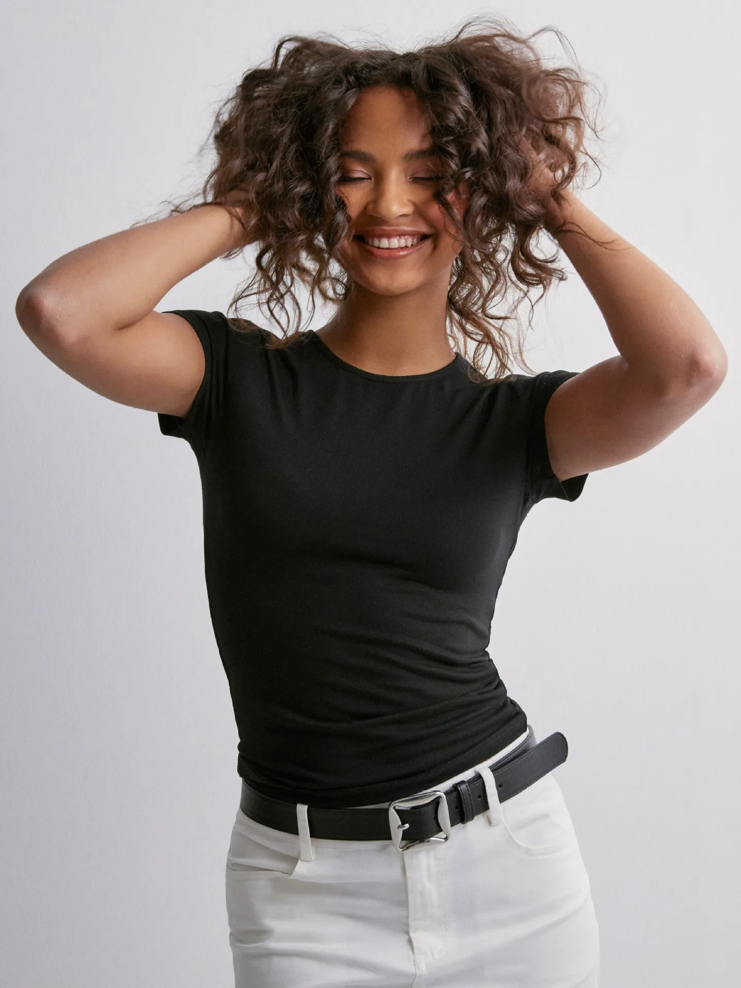 Summer  Solid Color Round Neck Fashion Brand Short Sleeve Fashionable Sexy Slim Y2g Pure Desire Top Hot Girl T-shirt display picture 6