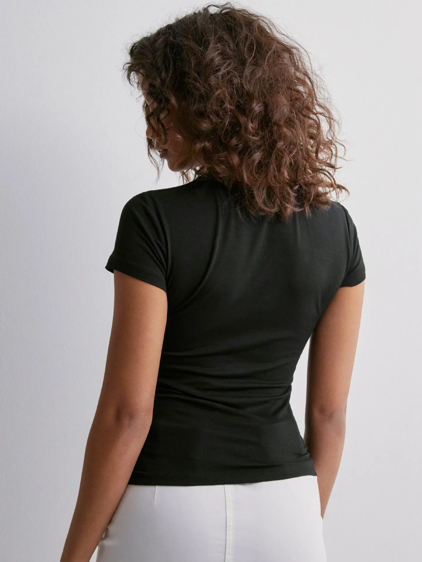 Summer  Solid Color Round Neck Fashion Brand Short Sleeve Fashionable Sexy Slim Y2g Pure Desire Top Hot Girl T-shirt display picture 8