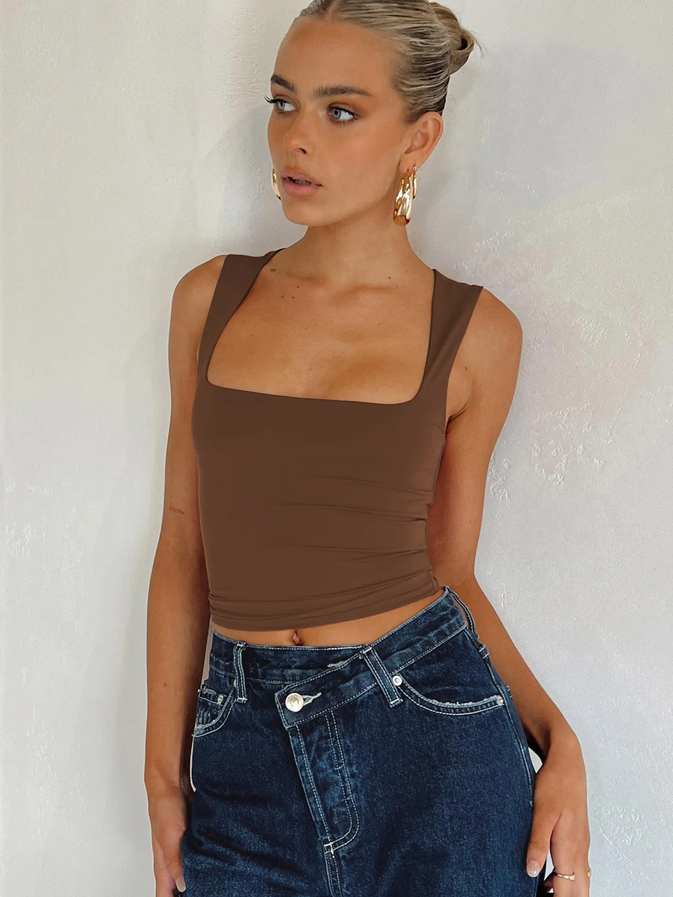 Y2g Women's Clothing New Sexy Square Collar Slim Sleeveless Vest Hot Girl Navel Bm Top Outer Wear Summer display picture 17