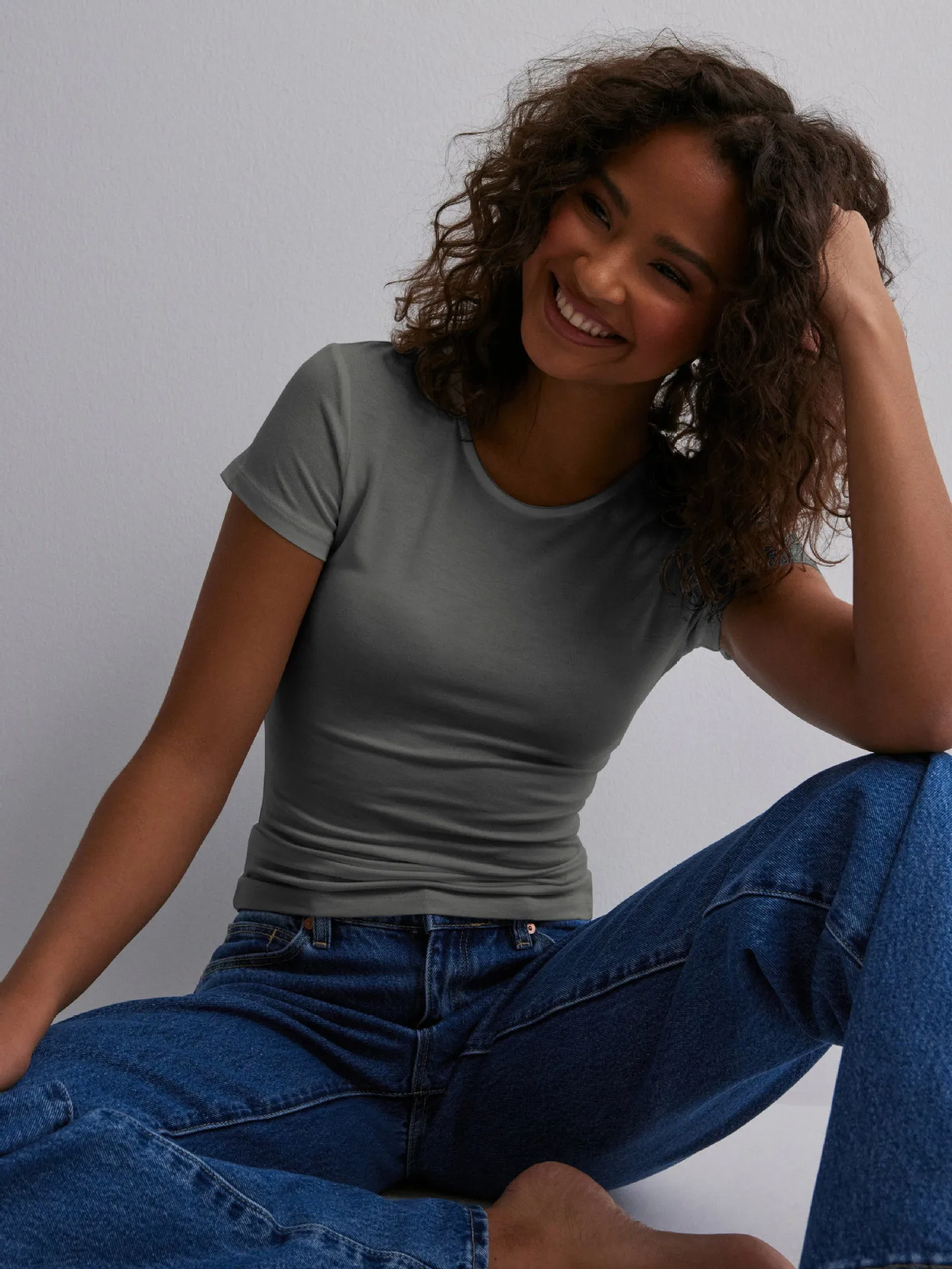 Summer  Solid Color Round Neck Fashion Brand Short Sleeve Fashionable Sexy Slim Y2g Pure Desire Top Hot Girl T-shirt display picture 18