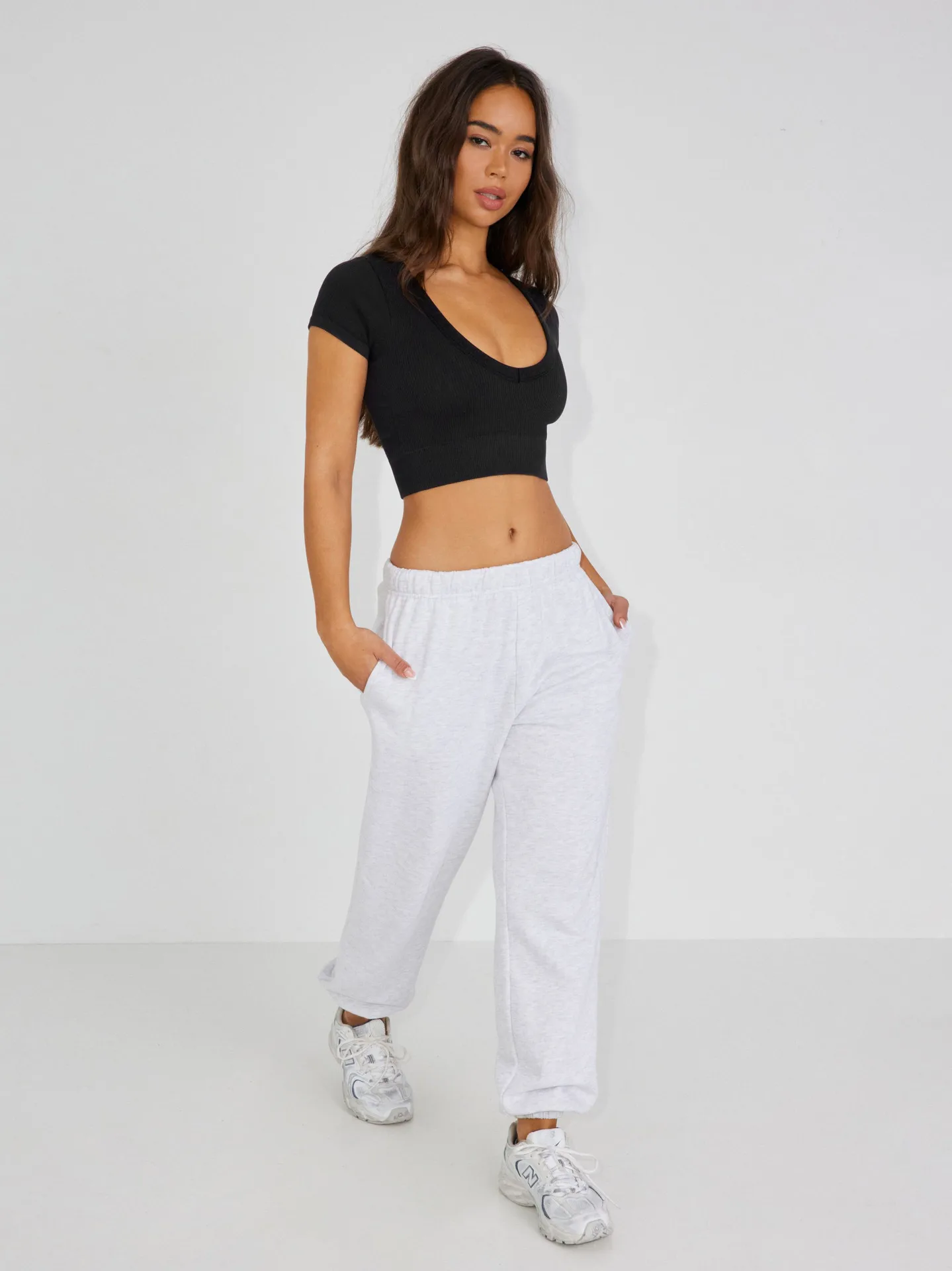 Spring And Summer Y2g Women's Clothing New U-collar Navel-exposed Bm Top Outer Wear Hot Girl Slimming Pure Desire Short Sleeve T-shirt Inner Wear display picture 2