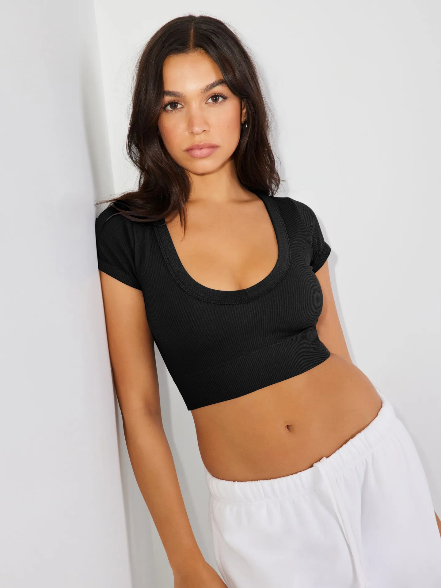 Spring And Summer Y2g Women's Clothing New U-collar Navel-exposed Bm Top Outer Wear Hot Girl Slimming Pure Desire Short Sleeve T-shirt Inner Wear display picture 4