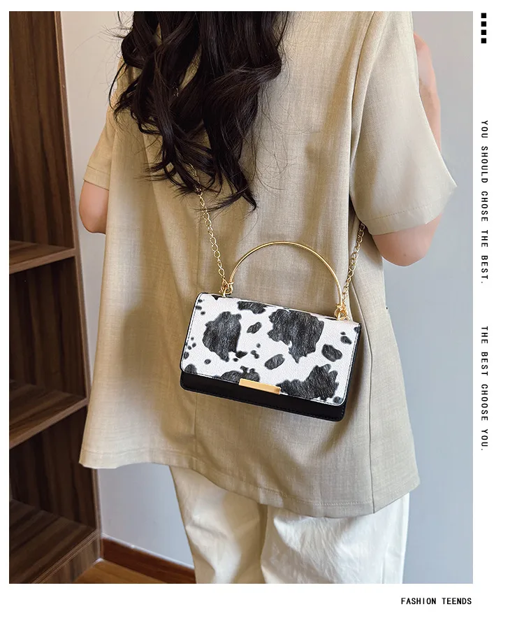 Special-Interest Design Cows Pattern Portable Women's Bag  New Simple Fashion Shoulder Messenger Bag Western Style Small Square Bag Fashion display picture 1