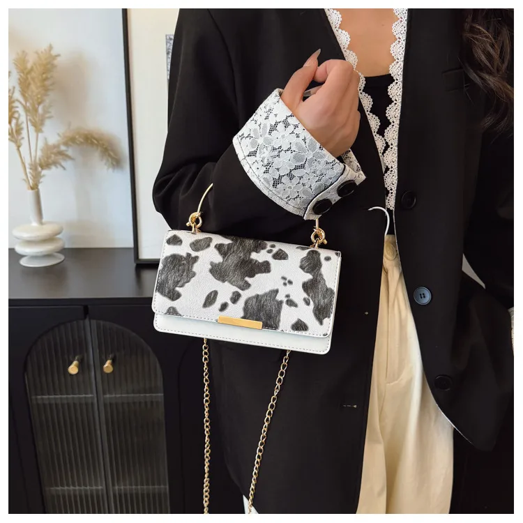 Special-Interest Design Cows Pattern Portable Women's Bag  New Simple Fashion Shoulder Messenger Bag Western Style Small Square Bag Fashion display picture 9