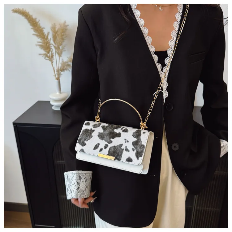 Special-Interest Design Cows Pattern Portable Women's Bag  New Simple Fashion Shoulder Messenger Bag Western Style Small Square Bag Fashion display picture 11