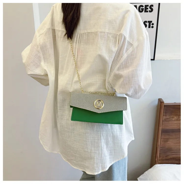 Crossbody Bag  Retro Personalized Women's Western Style  Fashion Minority Design Women's Bag New Shoulder Small Square Bag display picture 3