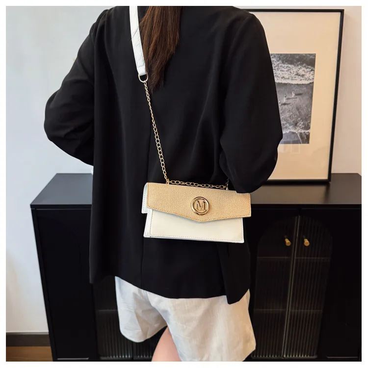Crossbody Bag  Retro Personalized Women's Western Style  Fashion Minority Design Women's Bag New Shoulder Small Square Bag display picture 13