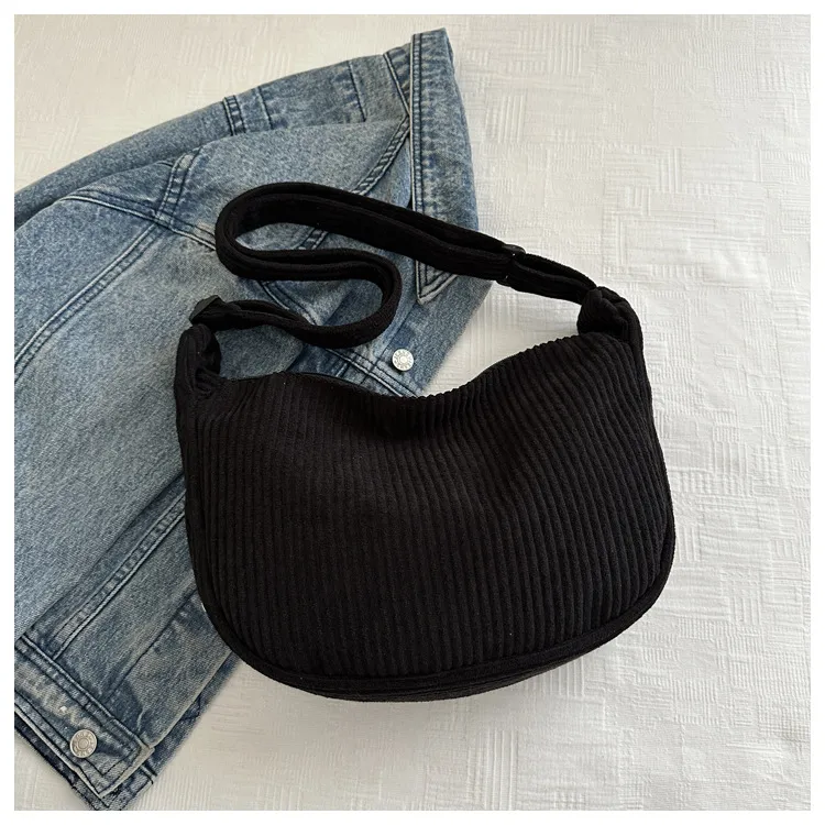 New Large Capacity High Sense Leisure Commute Crossbody Bag Adjustable Shoulder New Style Niche Canvas Bag For Women display picture 14