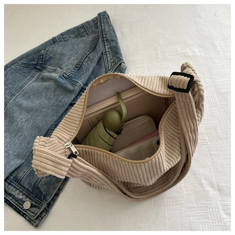 New Large Capacity High Sense Leisure Commute Crossbody Bag Adjustable Shoulder New Style Niche Canvas Bag For Women display picture 19