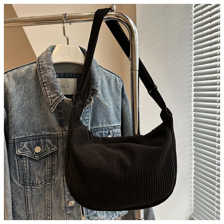 New Large Capacity High Sense Leisure Commute Crossbody Bag Adjustable Shoulder New Style Niche Canvas Bag For Women display picture 23