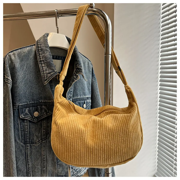 New Large Capacity High Sense Leisure Commute Crossbody Bag Adjustable Shoulder New Style Niche Canvas Bag For Women display picture 27
