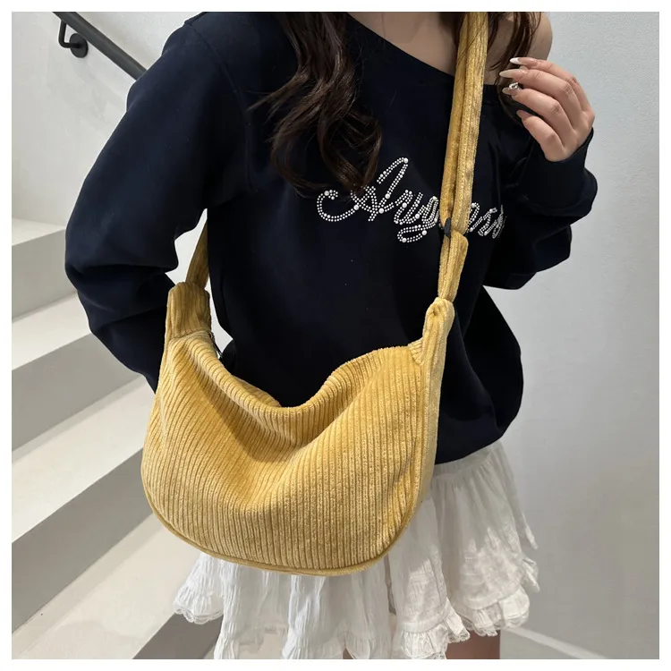 New Large Capacity High Sense Leisure Commute Crossbody Bag Adjustable Shoulder New Style Niche Canvas Bag For Women display picture 38