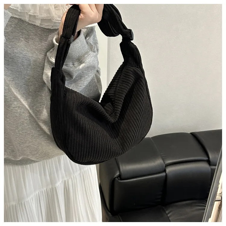 New Large Capacity High Sense Leisure Commute Crossbody Bag Adjustable Shoulder New Style Niche Canvas Bag For Women display picture 40