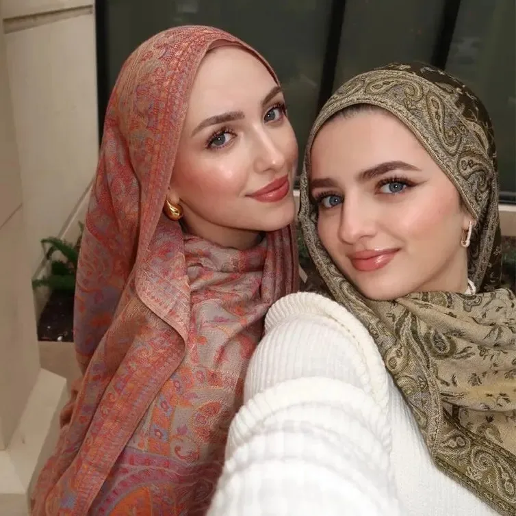 Hot Selling Cashew Flower Hanging Tassel Long Scarf Classic Ethnic Style Popular National Style Imitation Cashmere Autumn And Winter Scarf display picture 1