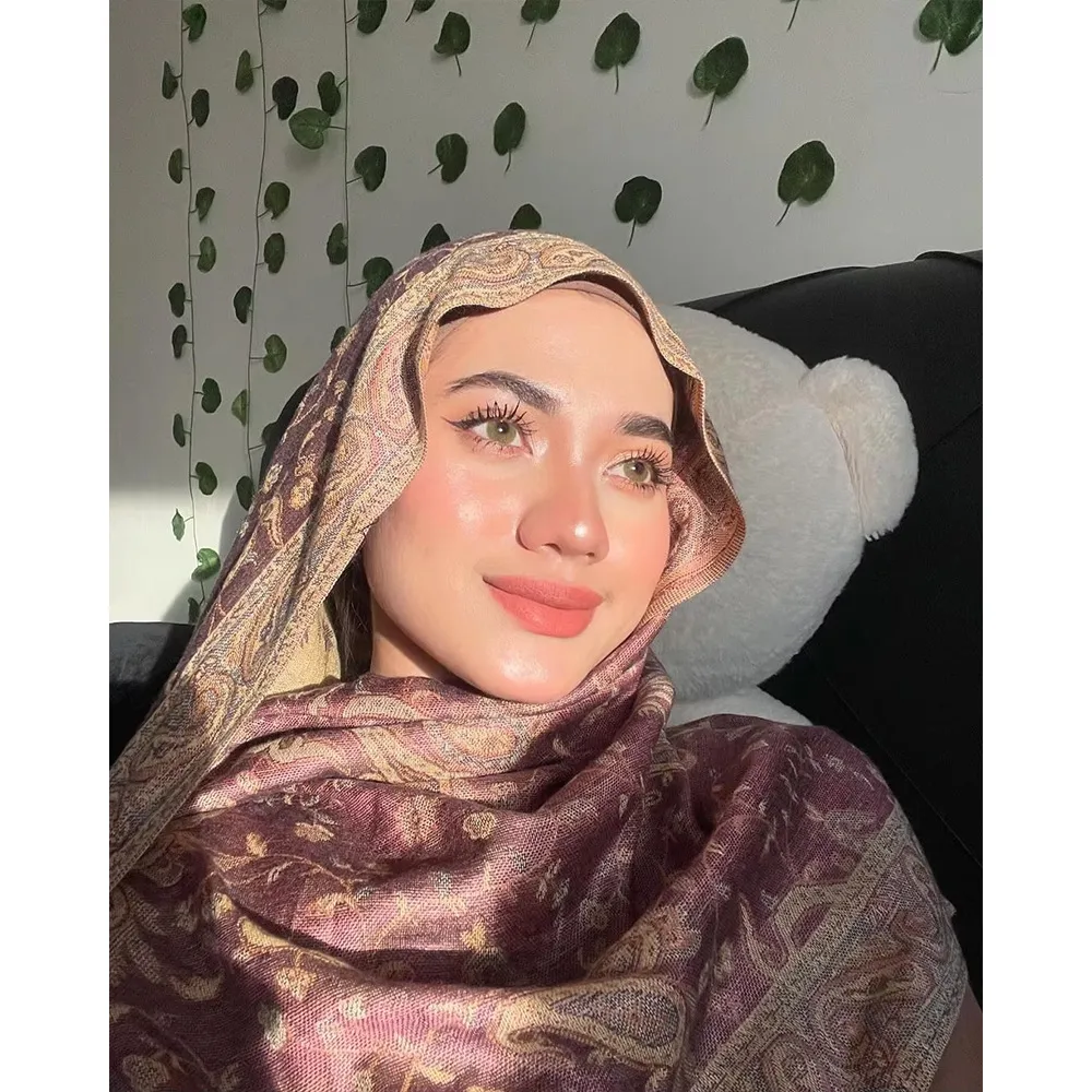 Hot Selling Cashew Flower Hanging Tassel Long Scarf Classic Ethnic Style Popular National Style Imitation Cashmere Autumn And Winter Scarf display picture 2