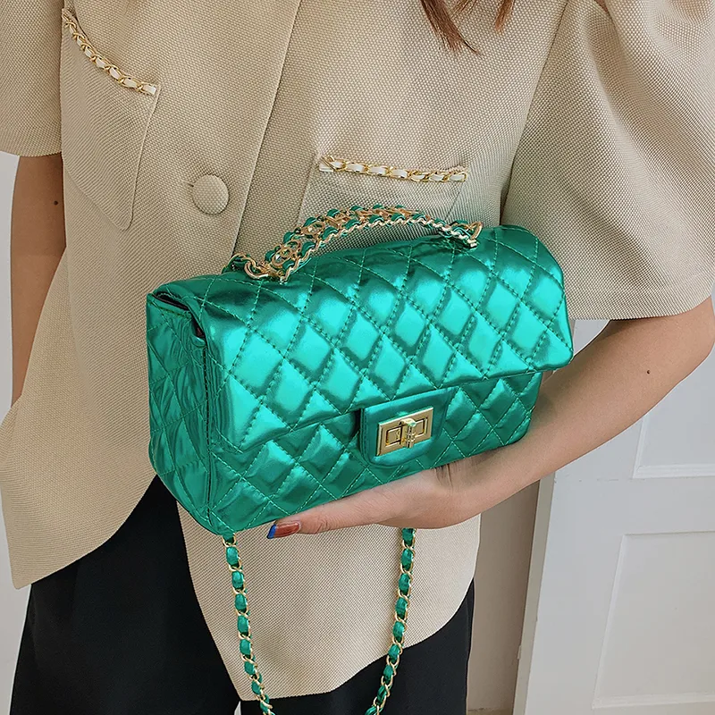Women's Pu Leather Solid Color Lingge Streetwear Square Flip Cover Lock Clasp Shoulder Bag display picture 3